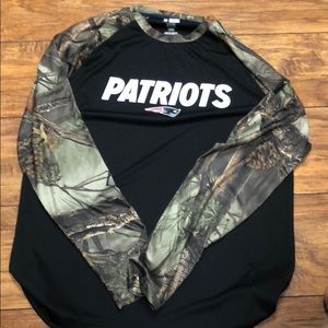 New England Patriots Hunting Shirt (LARGE)
